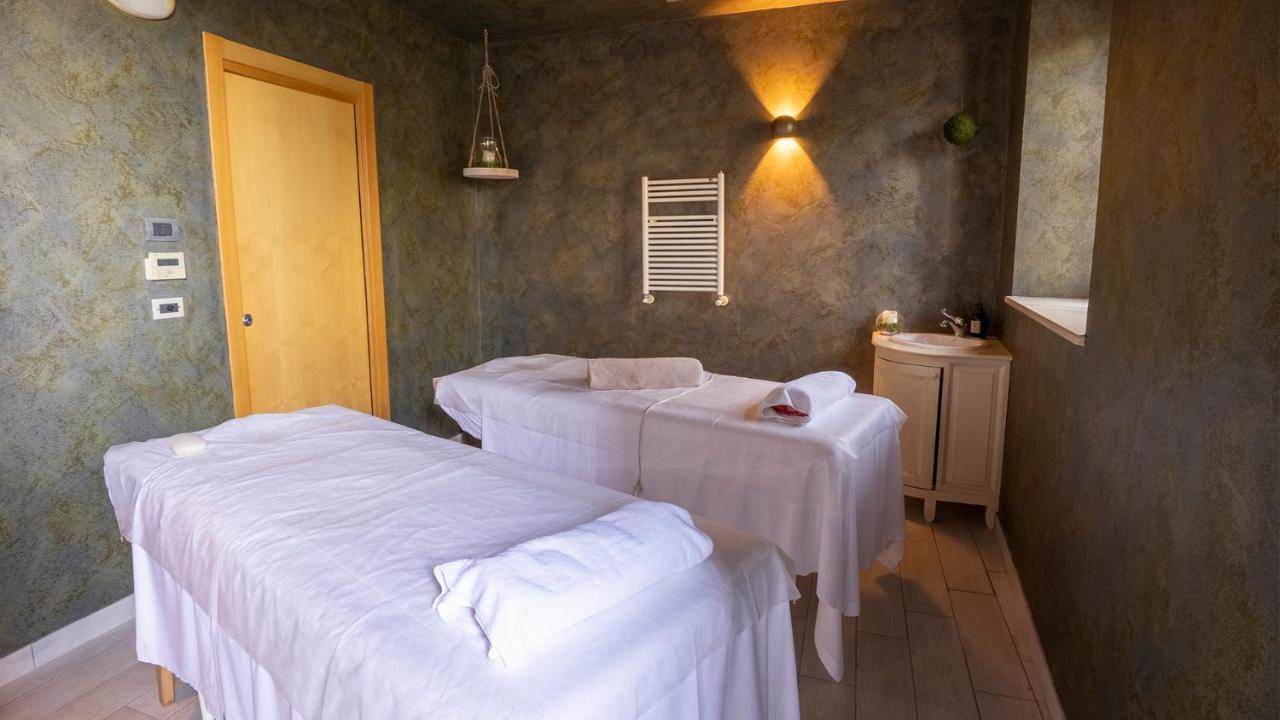 Relais Bella Rosina Pool & Spa La Cassa Zewnętrze zdjęcie