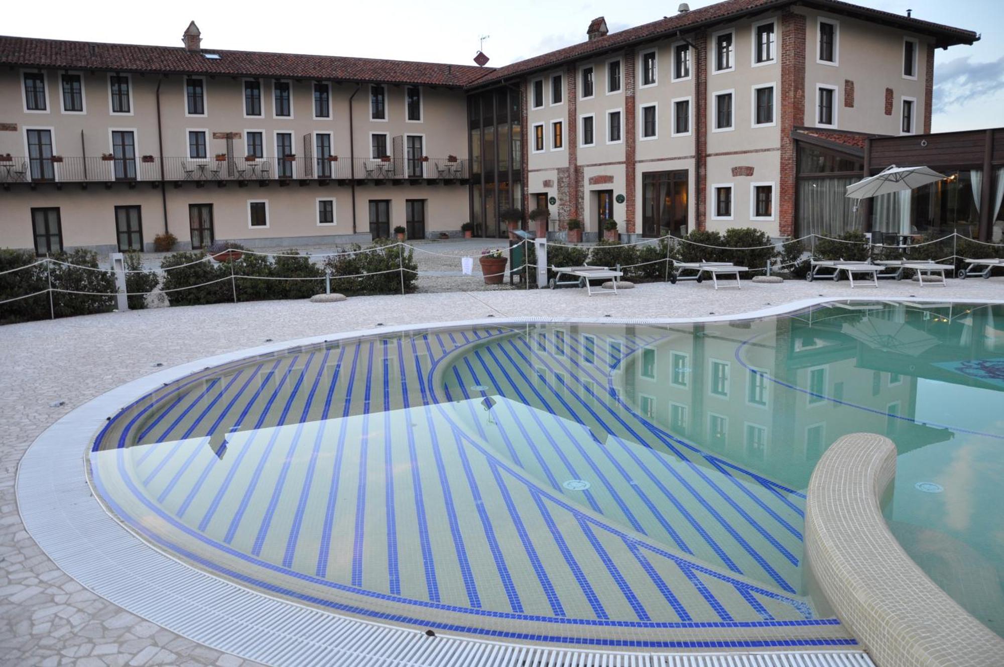 Relais Bella Rosina Pool & Spa La Cassa Zewnętrze zdjęcie