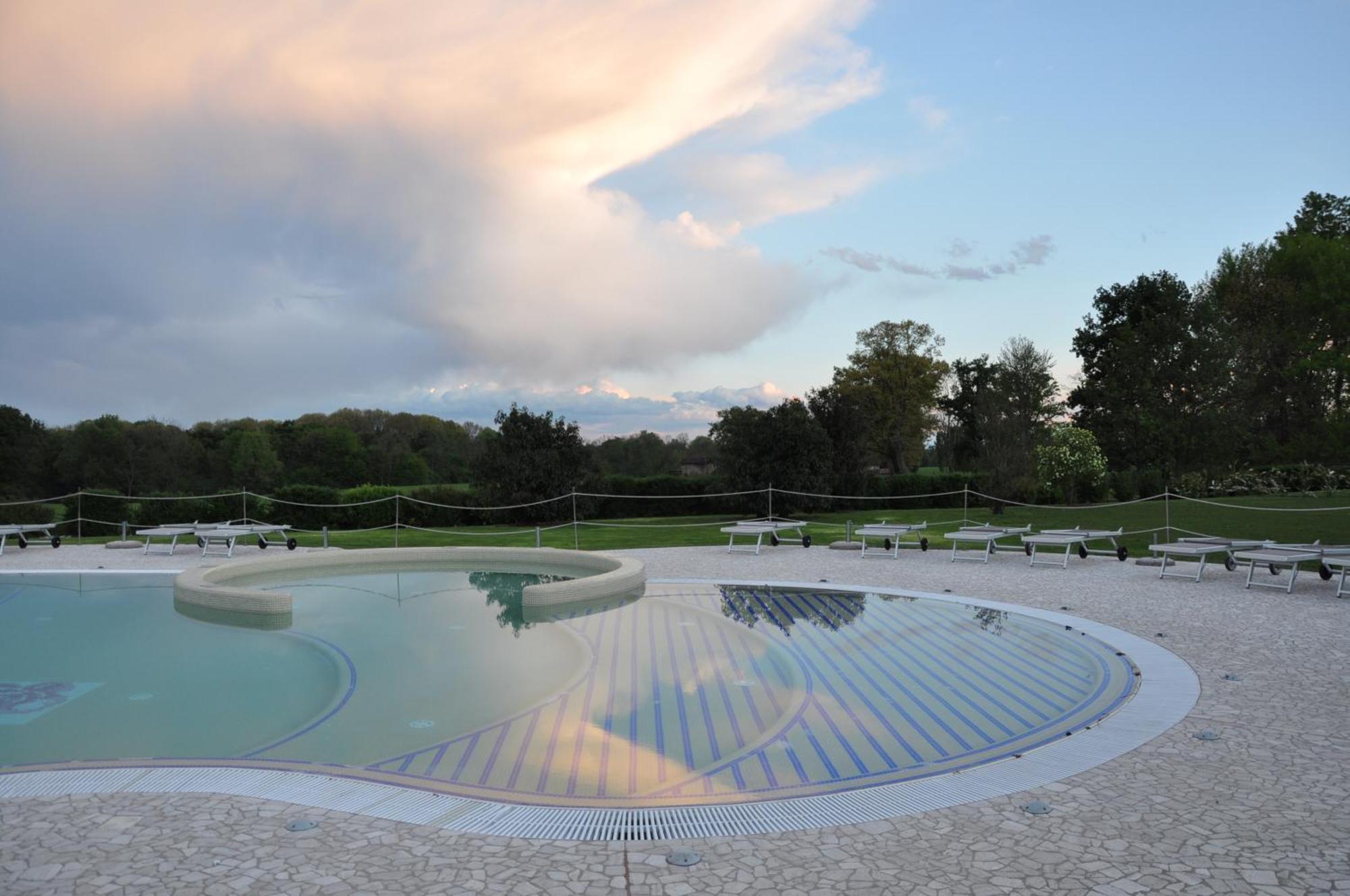Relais Bella Rosina Pool & Spa La Cassa Zewnętrze zdjęcie