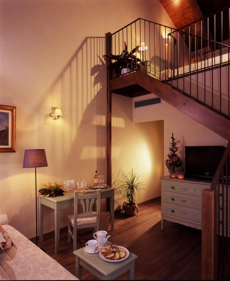 Relais Bella Rosina Pool & Spa La Cassa Zewnętrze zdjęcie