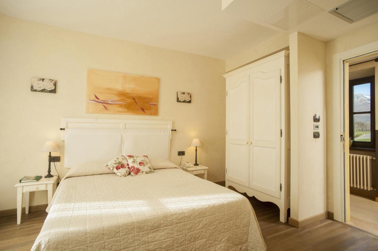 Relais Bella Rosina Pool & Spa La Cassa Pokój zdjęcie
